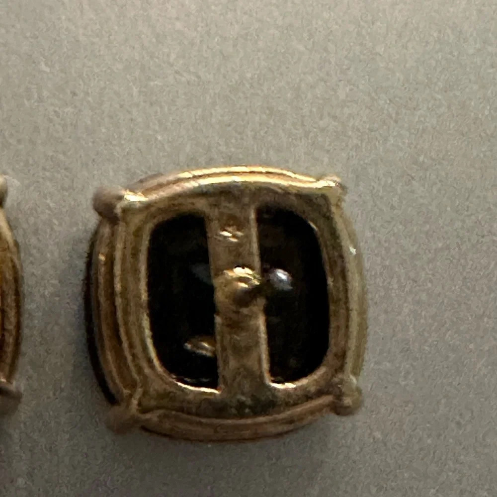 Kate Spade Classic Square Studs Earrings Signed Jet Gold Tone Jet Handcrafted - Picture 3 of 4